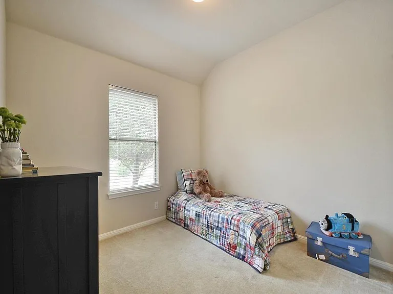 111 Miss Ashley St — Photo 26