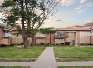 1199 S Sheldon Rd #J-72, Plymouth, MI 48170