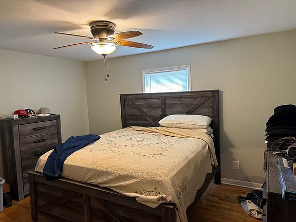 5th image of 115 Windol St