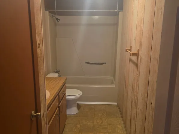 Oak Ridge Apartment