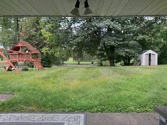 2nd image of 426 W Gloucester Dr