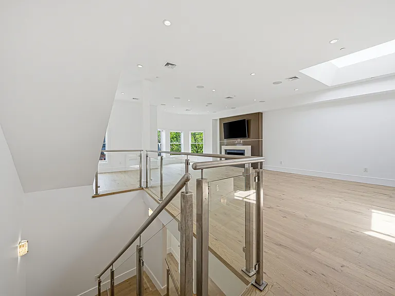 431 Marlborough St #3 — Photo 30