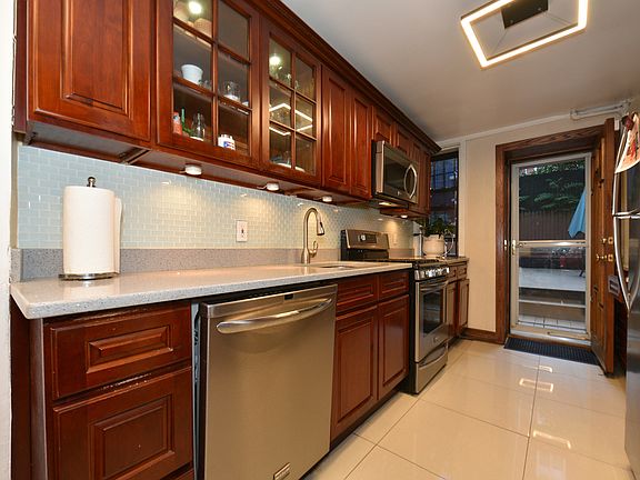 2nd image of 416 W 146th St