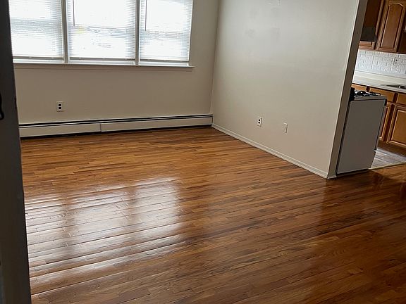 3rd image of 133 Dubois Ave APT A5