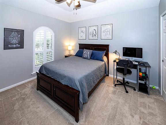 4th image of 2232 Castle Bay Dr