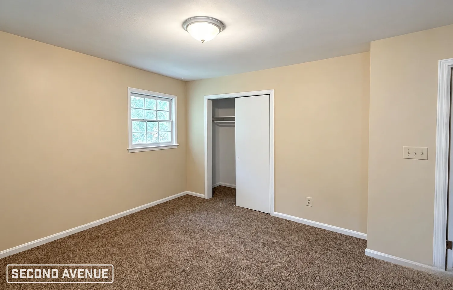 3 bed, 1.5 bath, 1617 sqft, $1,095 — Photo 2