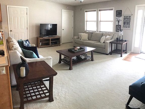 4th image of 10825 E Hickory Hills Blvd