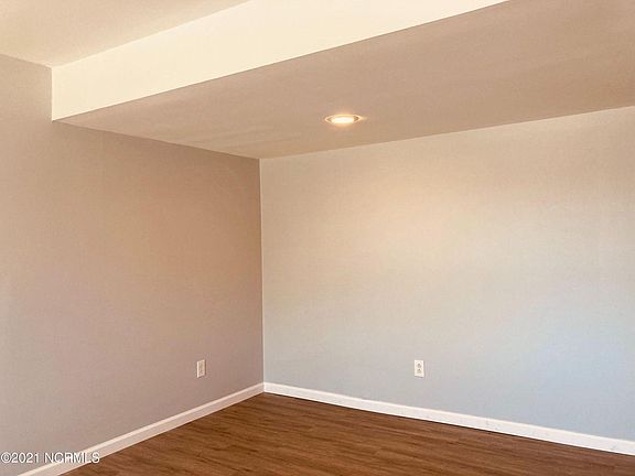 4th image of 442 Myrtlewood Cir