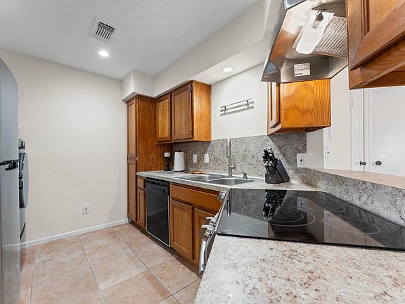 5th image of 12755 Mill Ridge Drive #402