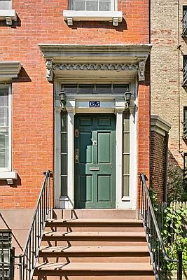 3rd image of 65 Horatio St
