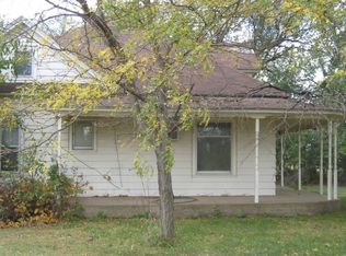 2014 Avenue R, Sterling, KS 67579