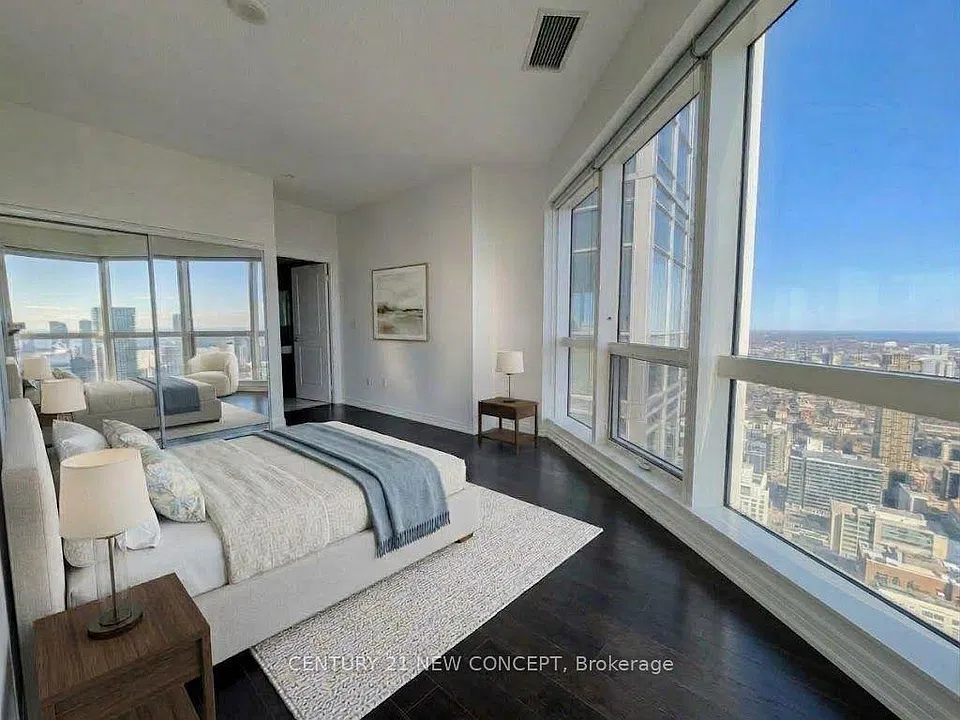 386 Yonge St #5608