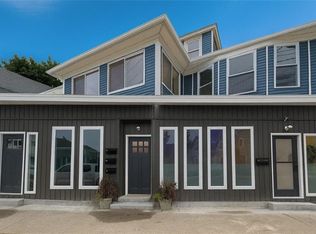 458-460 Smithfield Ave, Pawtucket, RI 02860