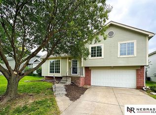 17671 J St, Omaha, NE 68135