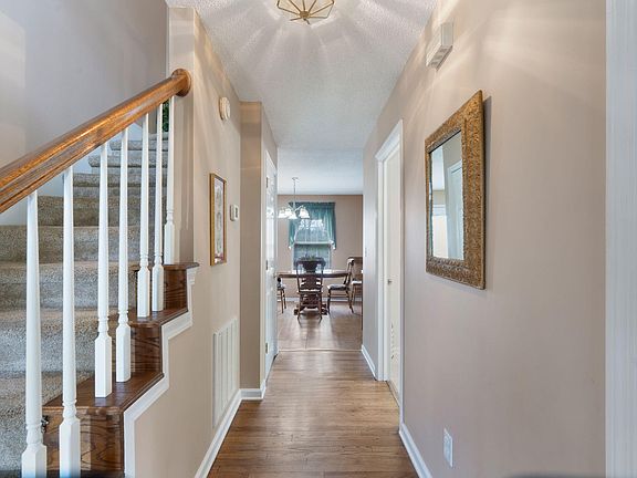 5th image of 132 Mill Creek Trl NE