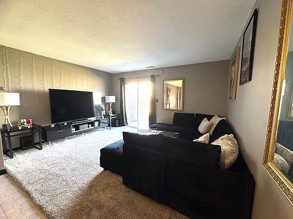5th image of 155 Redstone Hill Rd APT 21