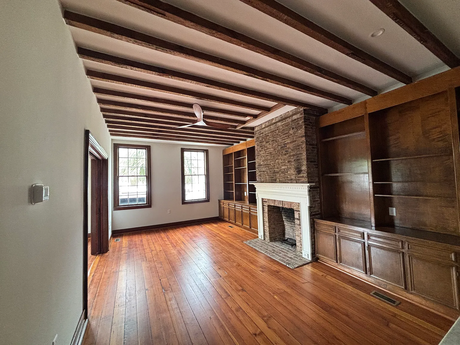 1 bed, 762 sqft, $3,700 — Photo 2
