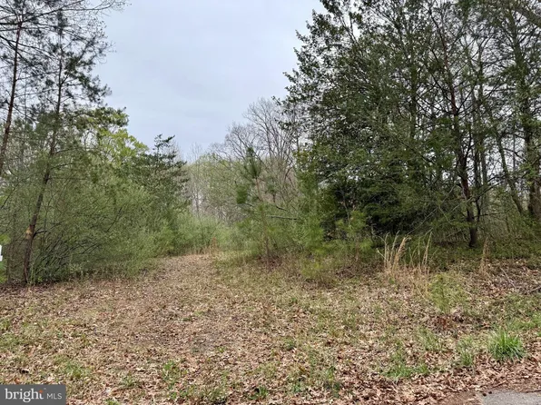18 Perkins Ln, Stafford, VA 22554