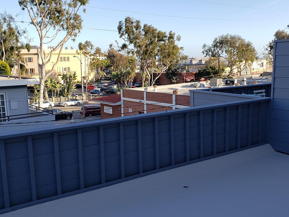 1st image of 215 Lower Cliff Dr APT D