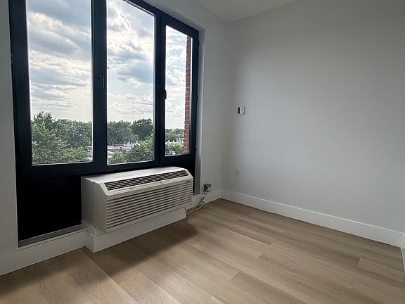 3rd image of 314-316 Forrest St #602.1