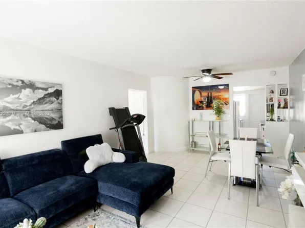 3571 SW 10th St #10B, Miami, FL 33135