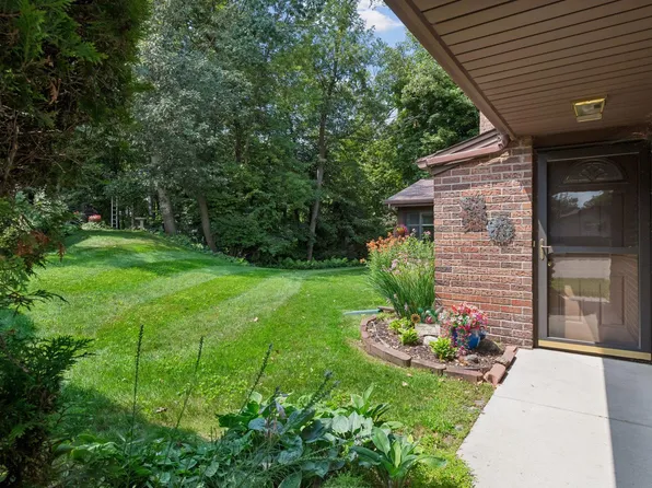 1254 Archer Ln N, Plymouth, MN 55447