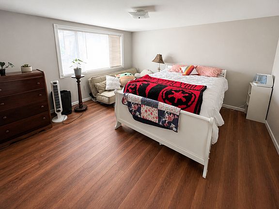 4th image of 1225 Claflin Rd #2