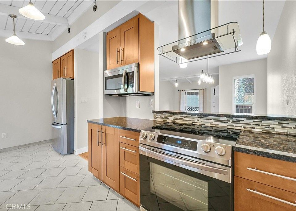 1st image of 1010 W Macarthur Blvd APT 118