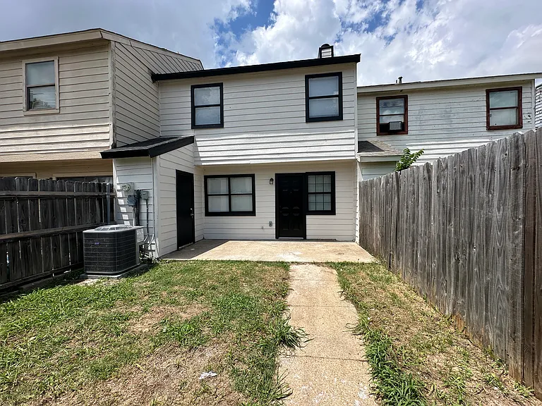 10410 Cymbal Dr — Photo 12