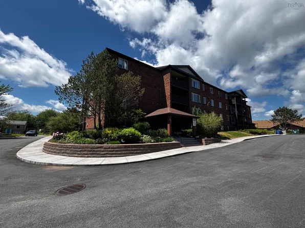 64 Cumberland Dr #410, Halifax, NS B2V 2C7