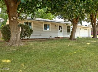 605 N 37th St, Yakima, WA