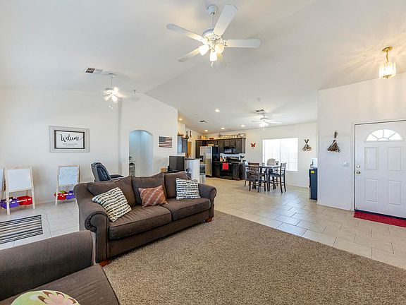 5th image of 10186 W Devonshire Dr