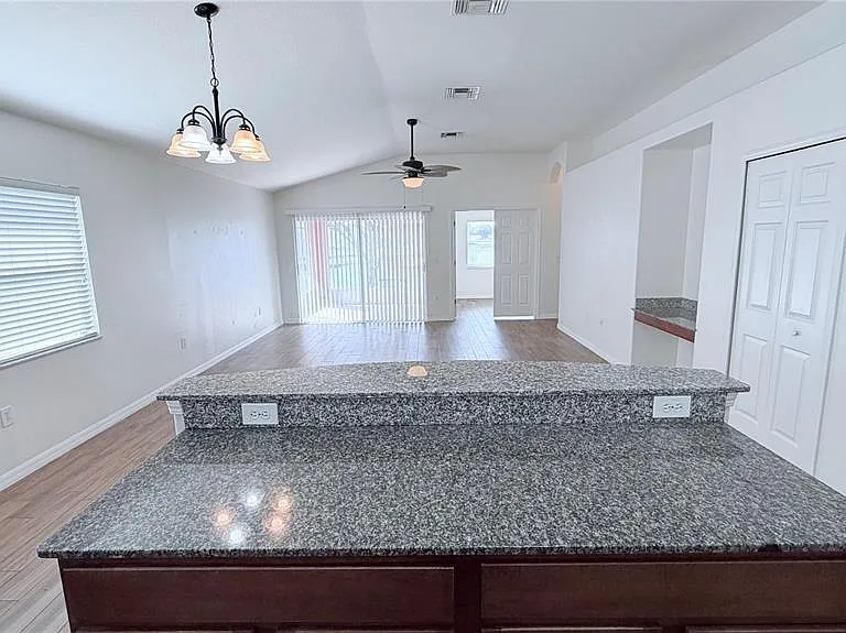 31205 Bridgegate Dr — Photo 4