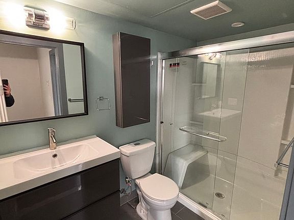 3rd image of 50 E Utica St #2C