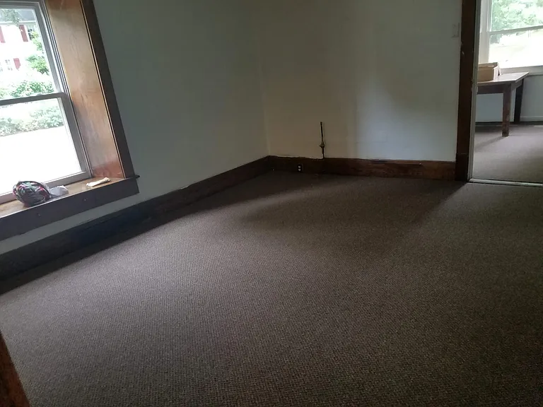 347 E Crain Ave — Photo 13