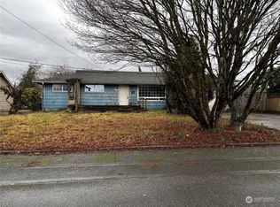 7705 Rainier Dr, Everett, WA 98203