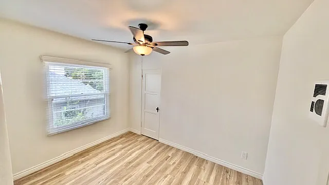 2204 E St — Photo 15