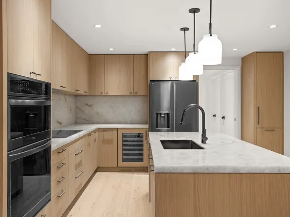 306 East 15th Street image 3 of 12