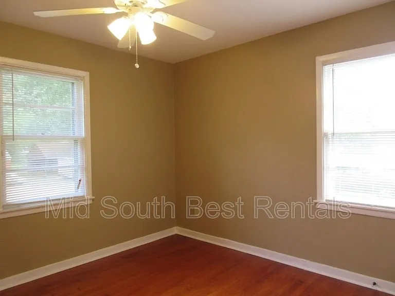 3523 Hallbrook St — Photo 6