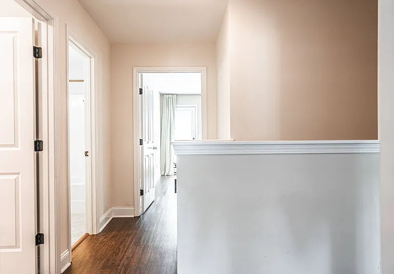 555 N Saylor St — Photo 14