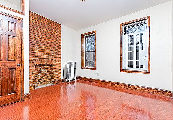 5th image of 631 Sterling Pl APT 3L