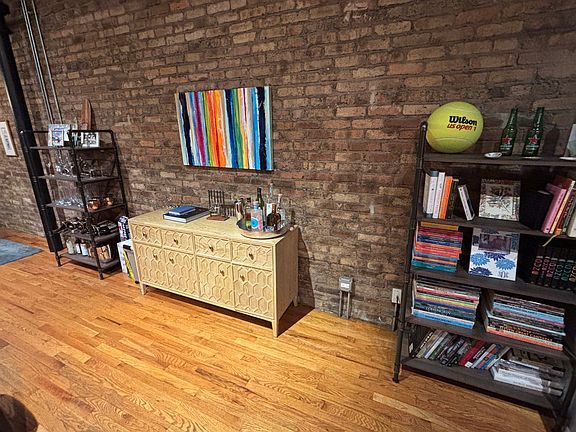 5th image of 2300 W Wabansia Ave APT 222