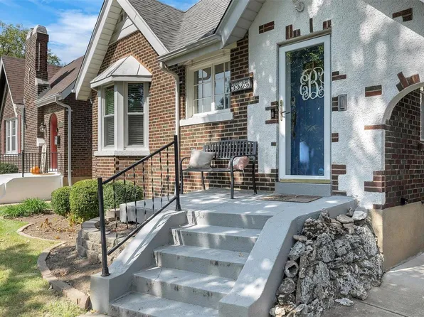 5525 Rosa Ave, Saint Louis, MO 63109