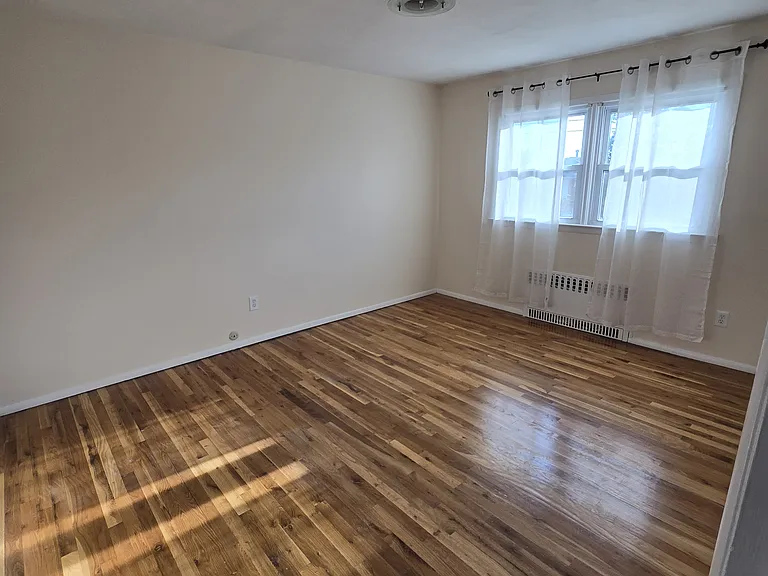74 Caswell Ave #2 — Photo 22