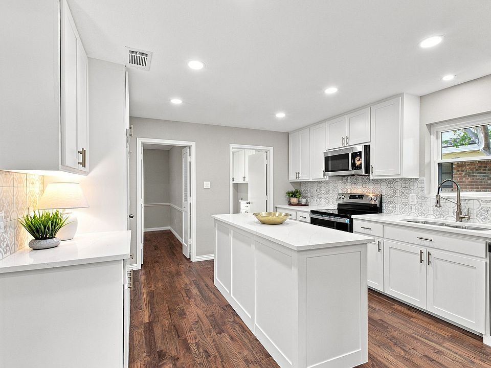 1st image of 308 Syracuse Pl