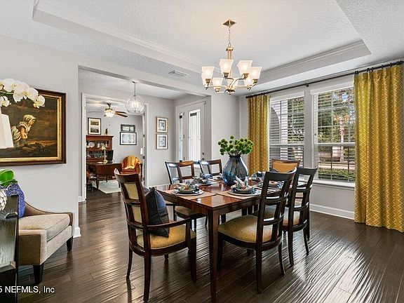 4th image of 26 TRAVELER PALM Court