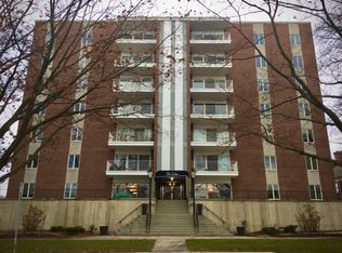 405 W University Ave APT 402, Champaign, IL 61820
