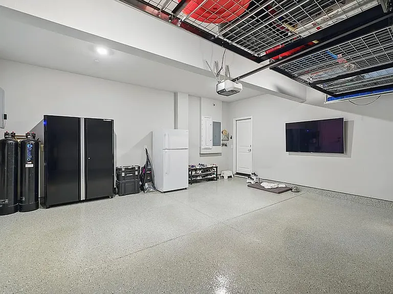 410 E Redberry Pl — Photo 15