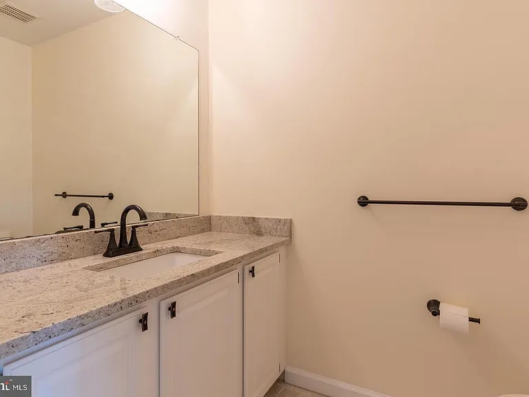 56 W Windrose Dr — Photo 18