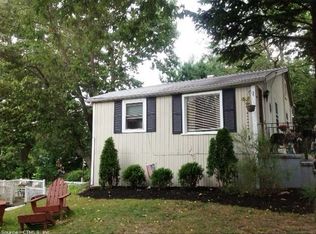 80 Vermont Ave, Fairfield, CT 06824